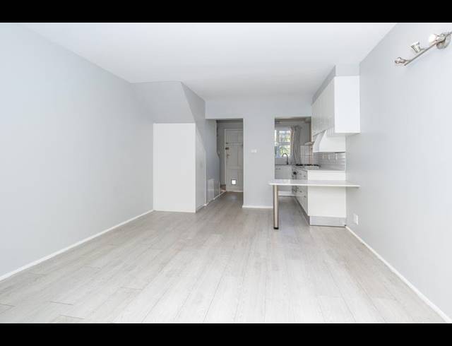 2 BEDROOM TOWNHOUSE FOR SALE IN PLUMSTEAD